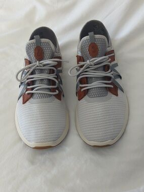 OluKai Mio Li Men’s Sneakers – Mist Grey/Poi Size 11.5
